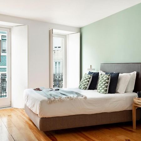 Altido Stylish 5Br Apt With Big Terrace In Principe Real Lisbon Luaran gambar