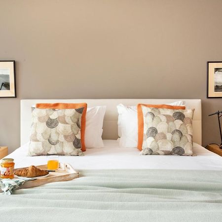 Altido Stylish 5Br Apt With Big Terrace In Principe Real Lisbon Luaran gambar
