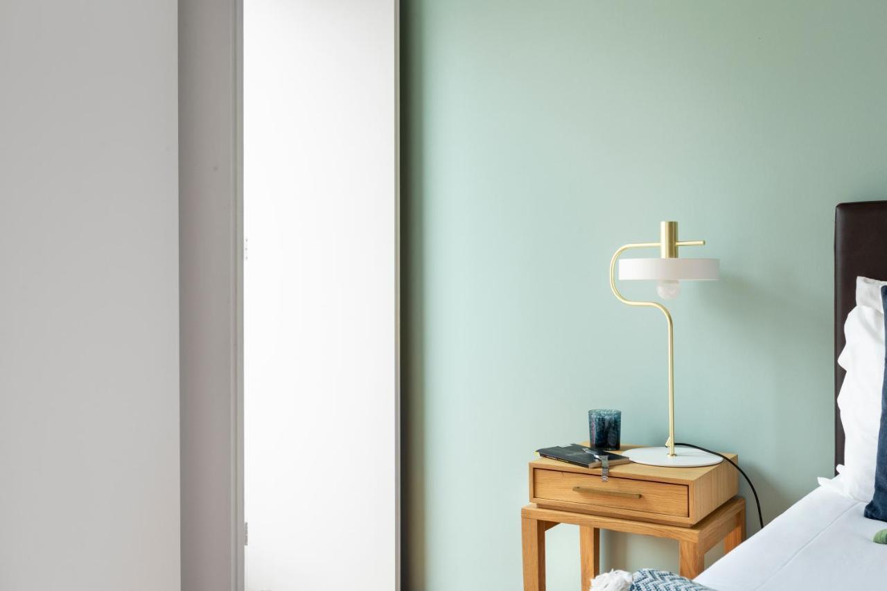 Altido Stylish 5Br Apt With Big Terrace In Principe Real Lisbon Luaran gambar
