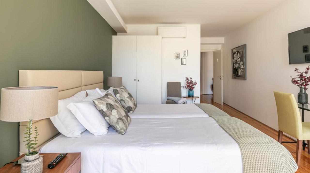 Altido Stylish 5Br Apt With Big Terrace In Principe Real Lisbon Luaran gambar